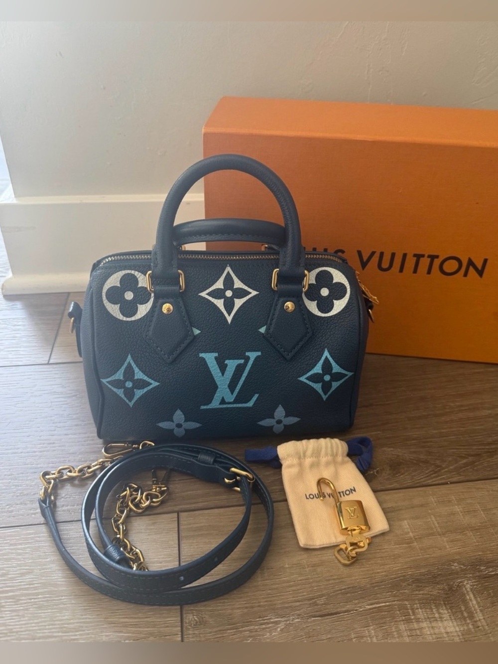 Beauty Bundle - Picture 2 of 3
